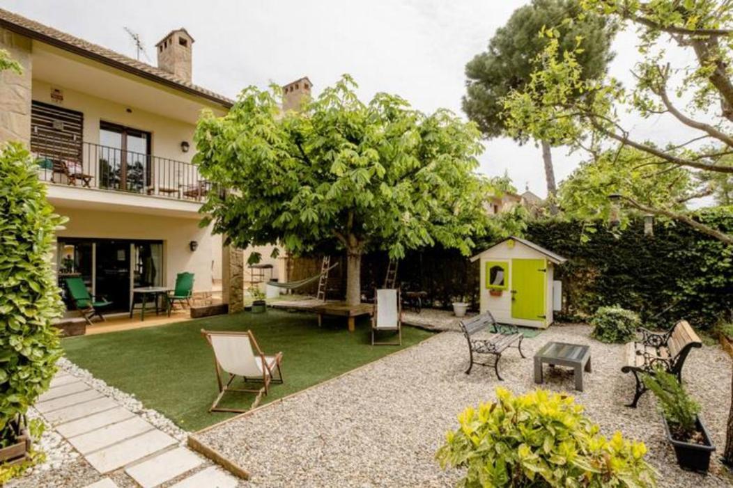 B&B El Solsones - Olius El Pi de Sant Just Exterior foto